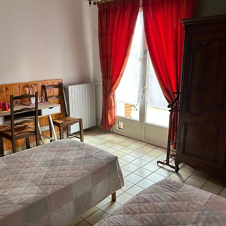 Manoir De La Gravette, Manoir Et Table D'Hotes Μοντωμπάν Εξωτερικό φωτογραφία
