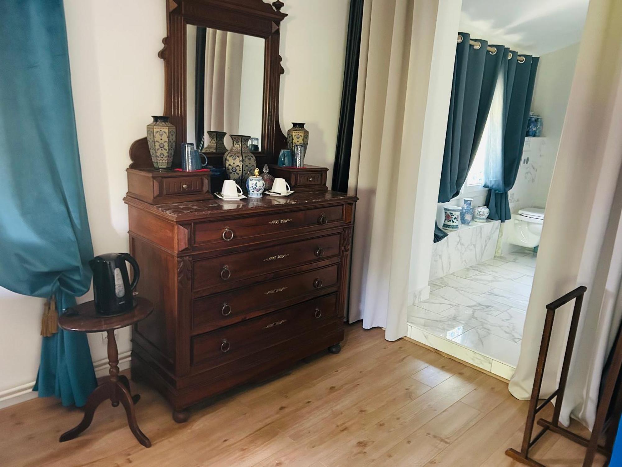 Manoir De La Gravette, Manoir Et Table D'Hotes Μοντωμπάν Εξωτερικό φωτογραφία