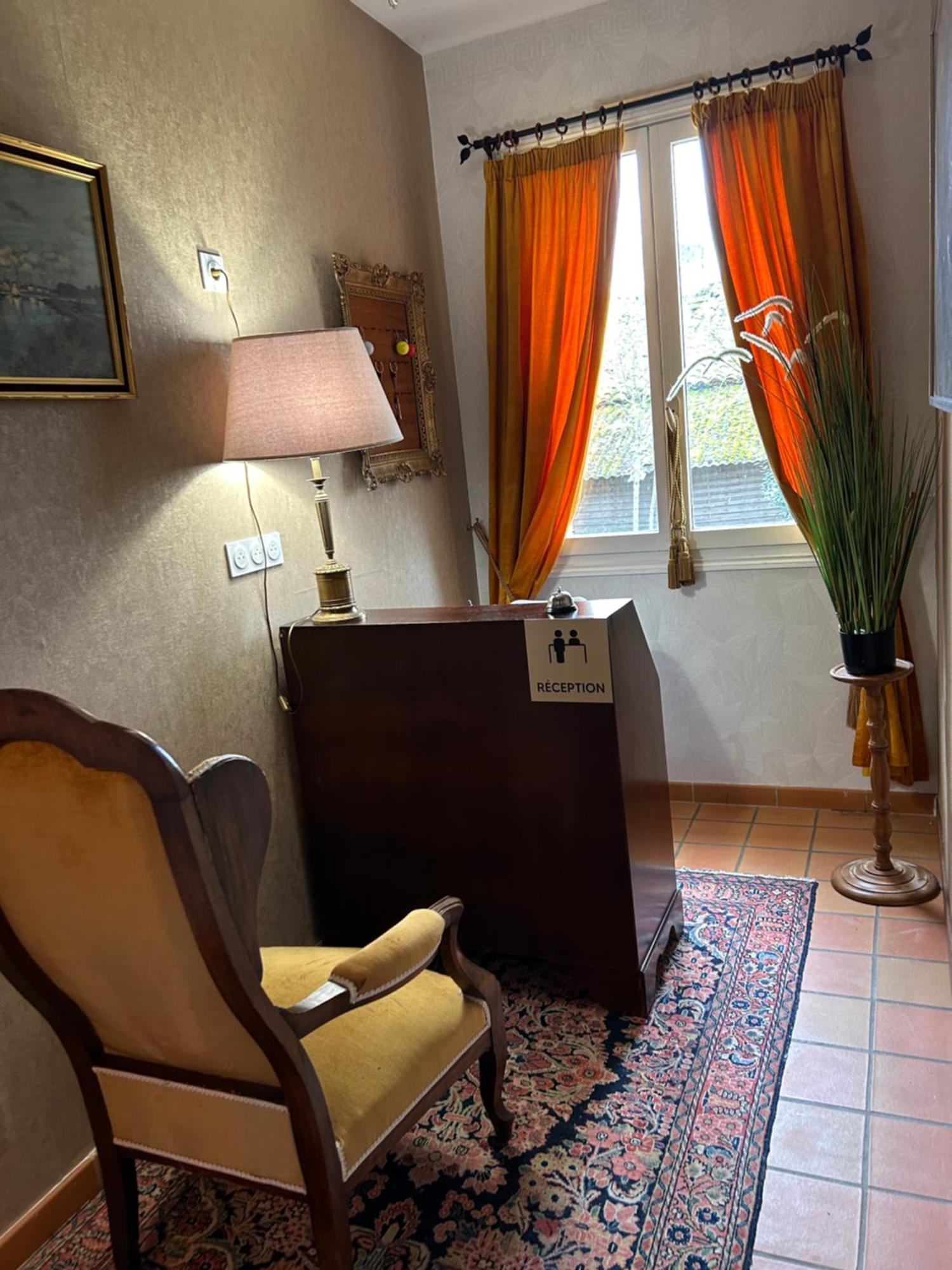 Manoir De La Gravette, Manoir Et Table D'Hotes Μοντωμπάν Εξωτερικό φωτογραφία